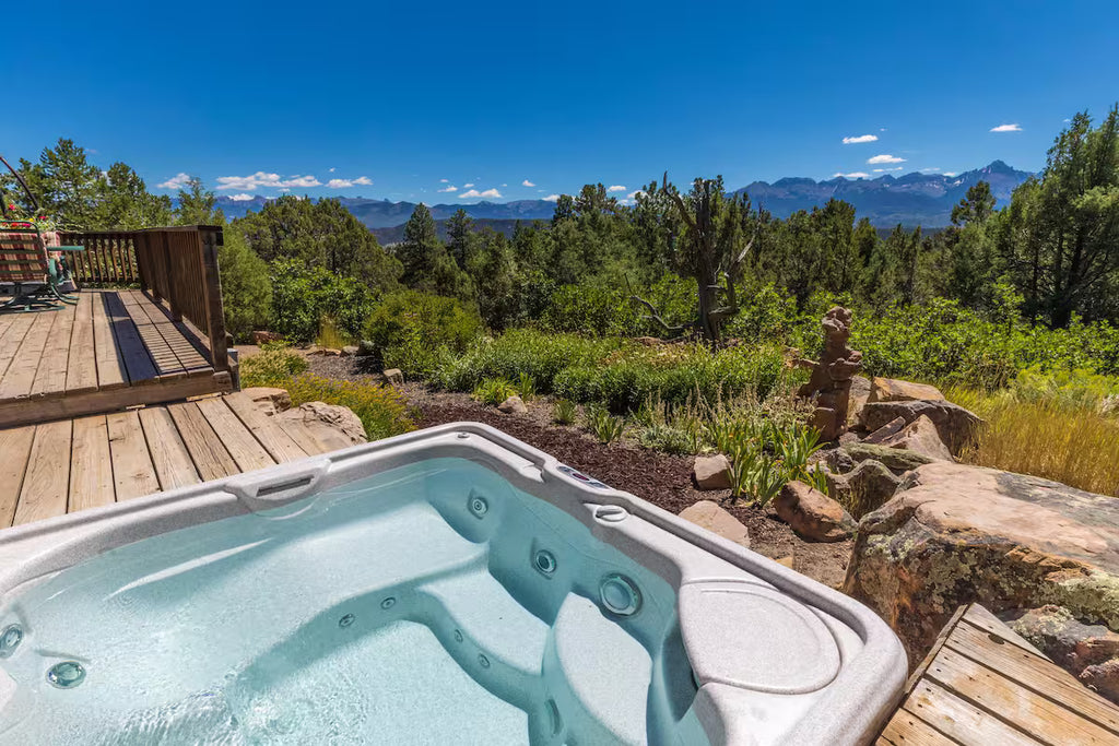 The Sneffels Peak Crest Cabin