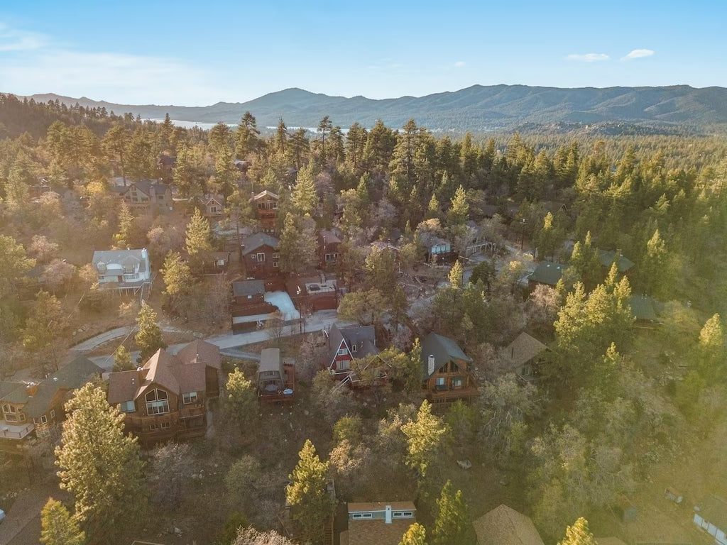 The Moonview Crest Cabin