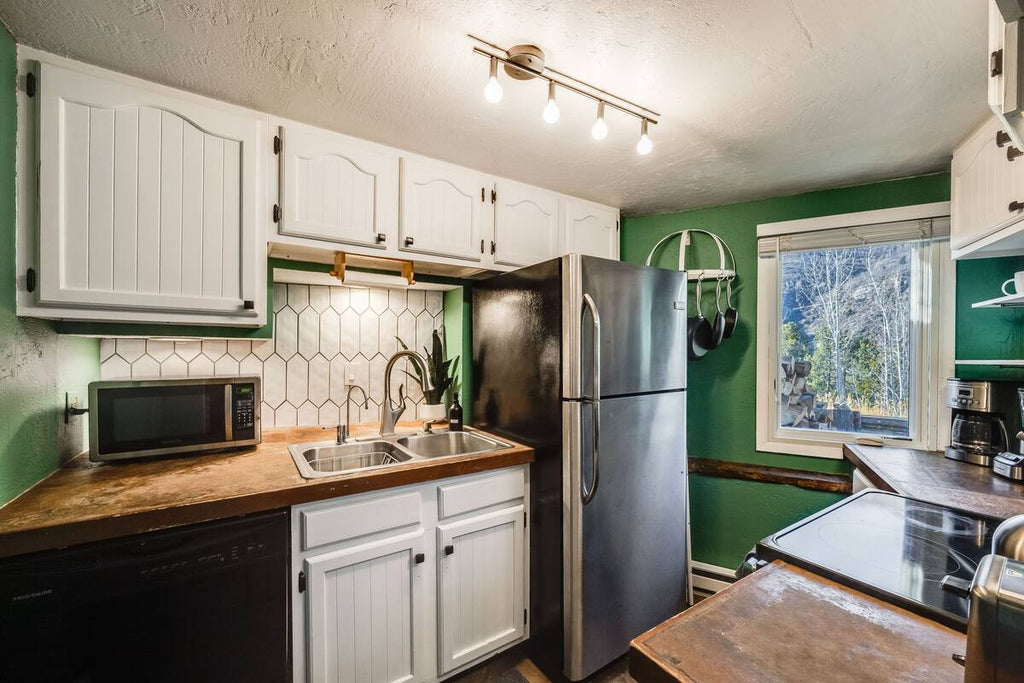 Vail Valley Treehouse Lodge