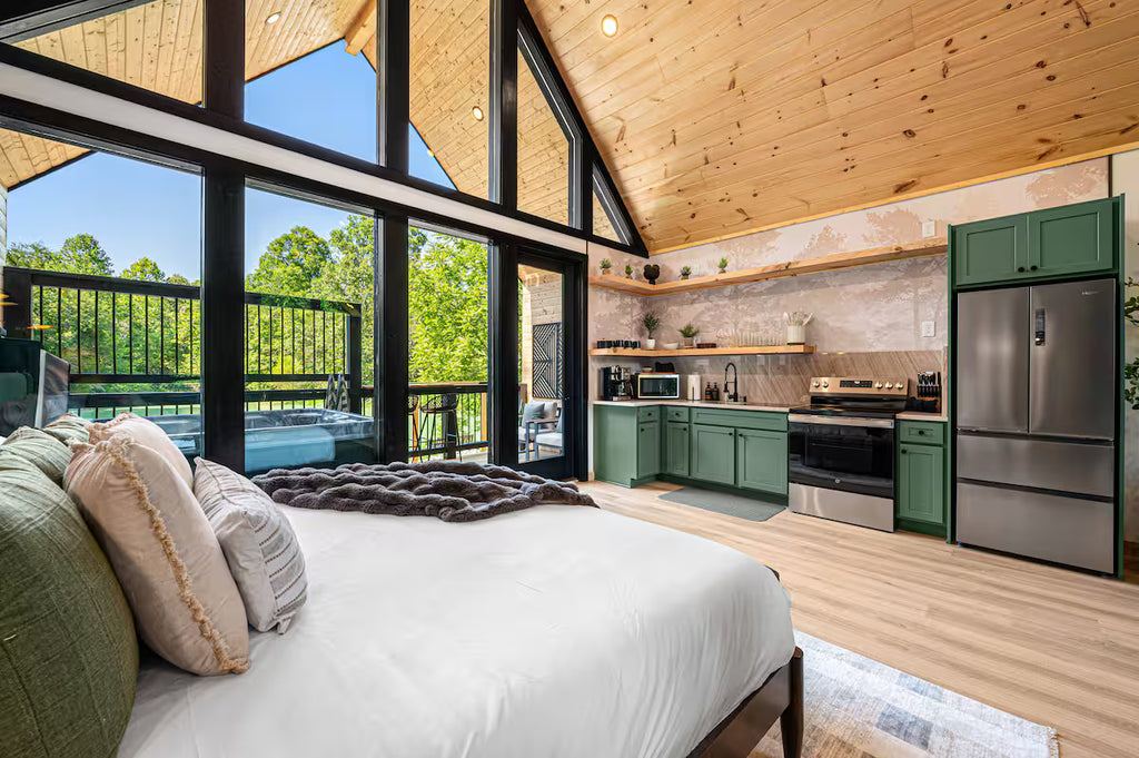 The Smokies Pond Haus