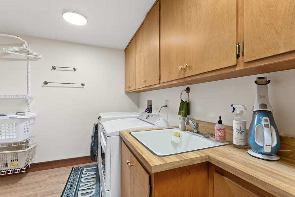 Aura Lodge at Edgewater