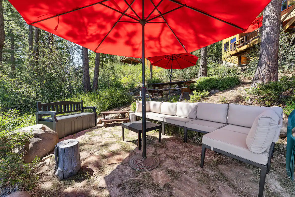 Aura Lodge at Edgewater