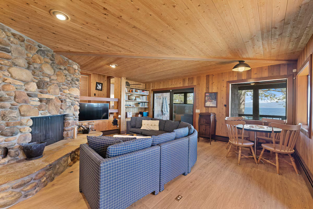 Aura Lodge at Edgewater