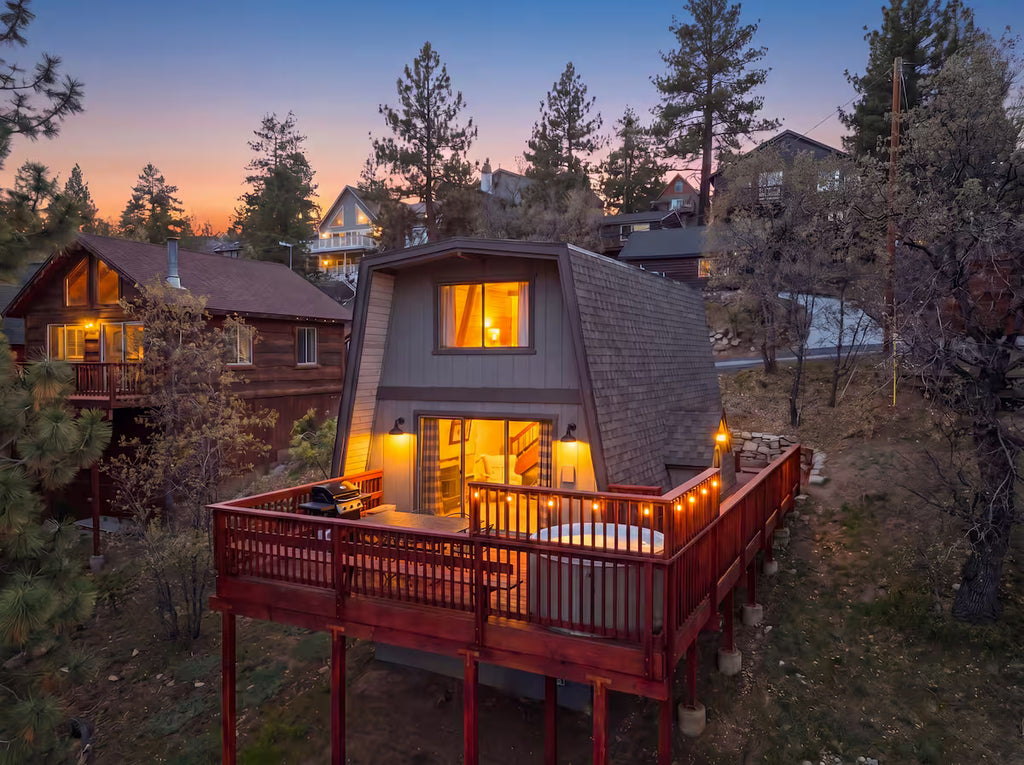 The Moonview Crest Cabin