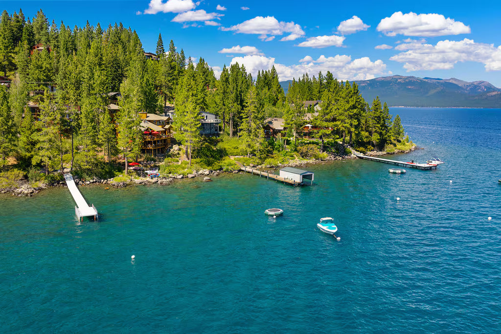 Aura Lodge at Edgewater