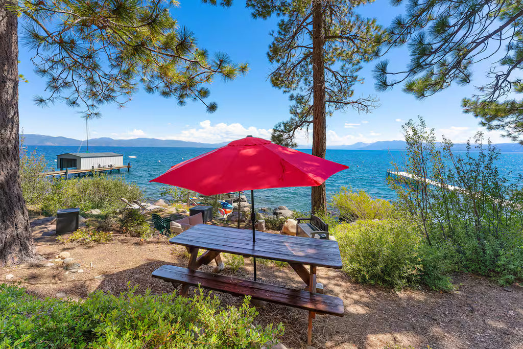 Aura Lodge at Edgewater