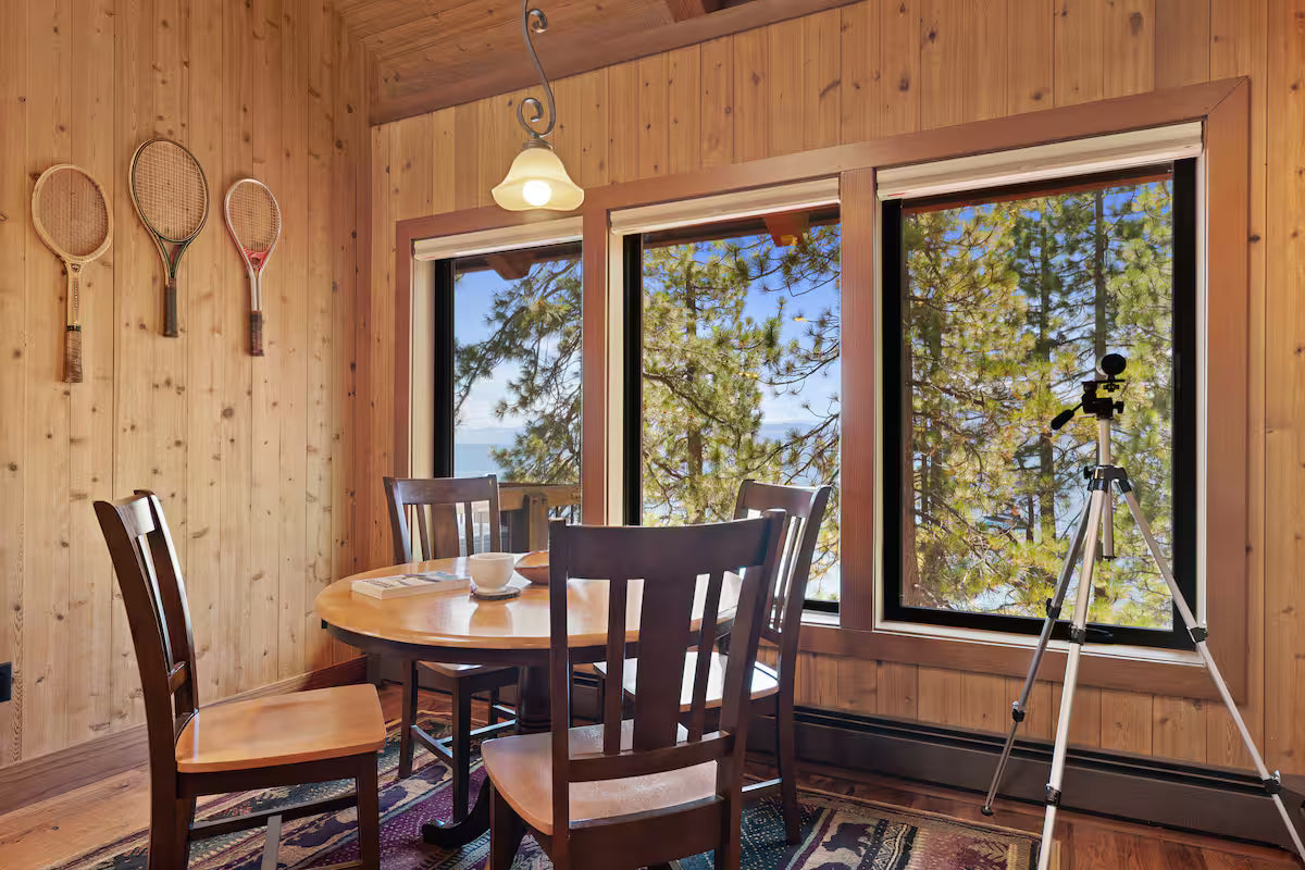 Aura Lodge at Edgewater