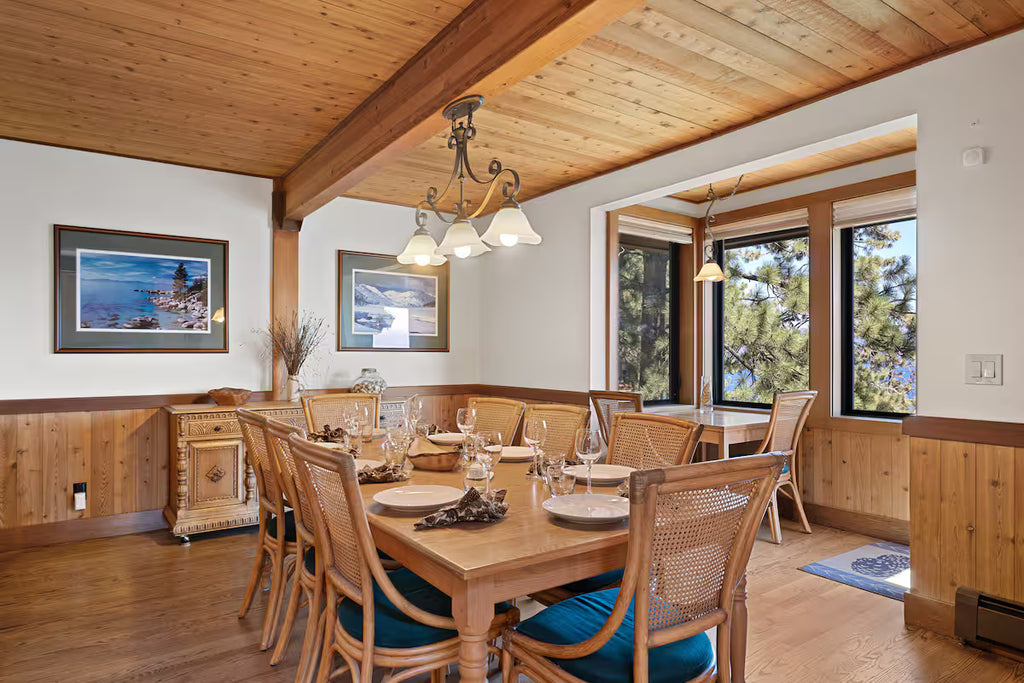 Aura Lodge at Edgewater