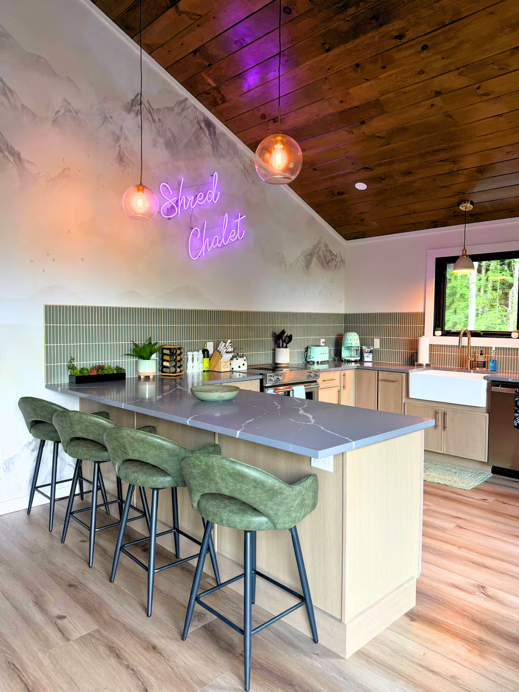 The 7-Acre Ridge Retreat