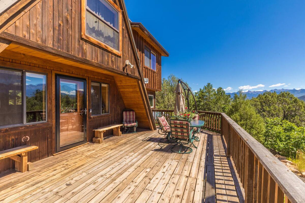 The Sneffels Peak Crest Cabin