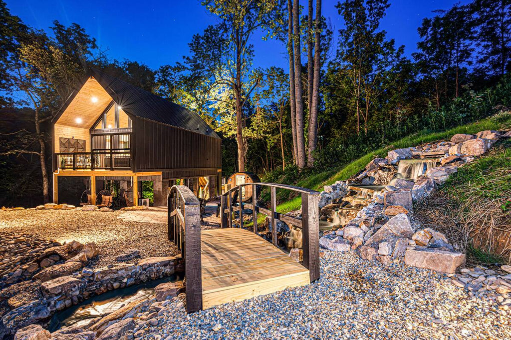 The Smokies Pond Haus