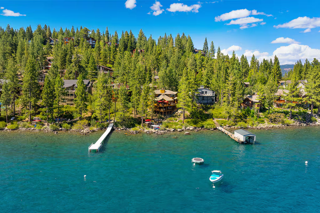 Aura Lodge at Edgewater