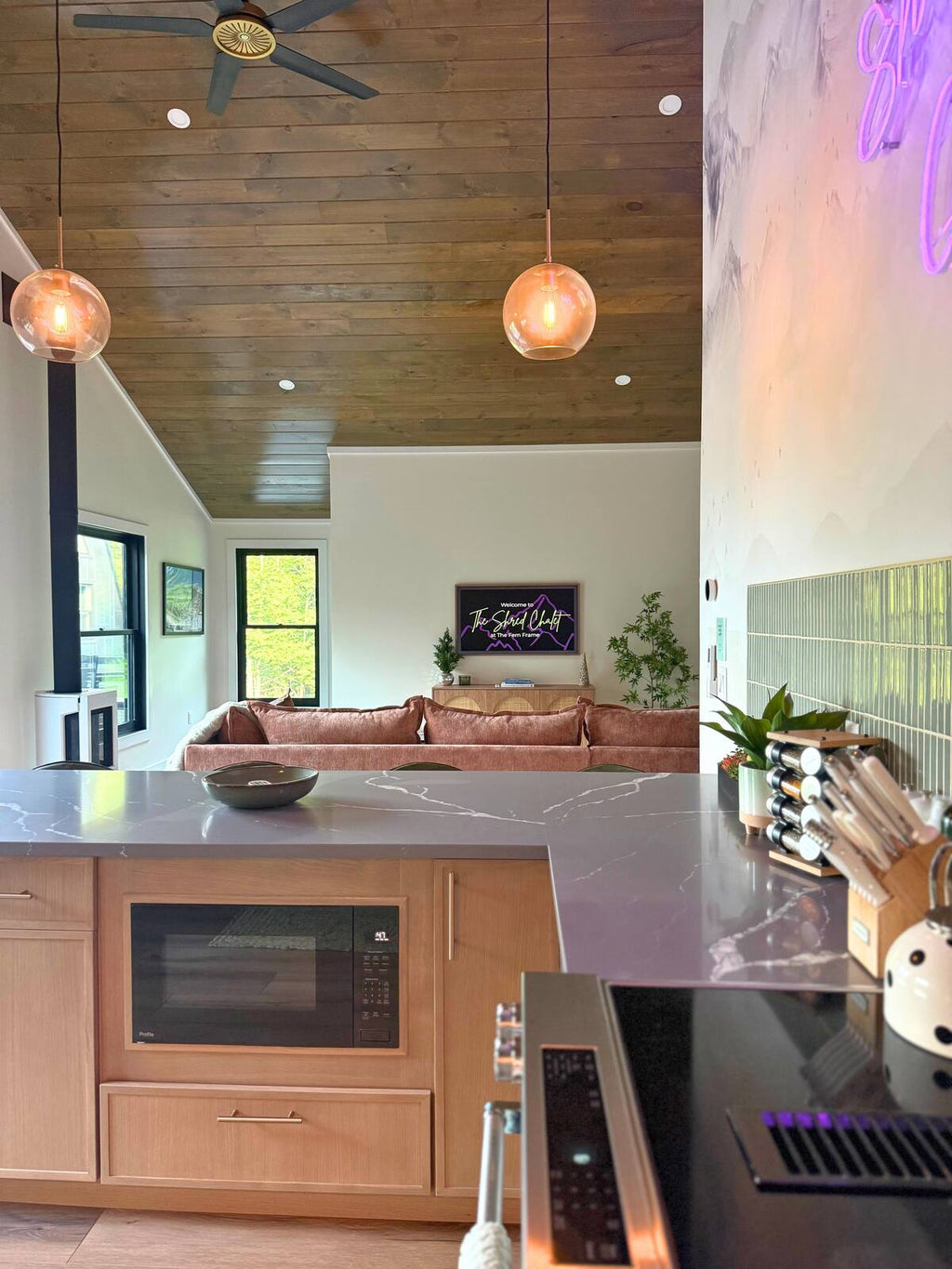 The 7-Acre Ridge Retreat
