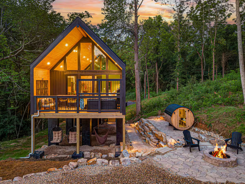 The Smokies Pond Haus