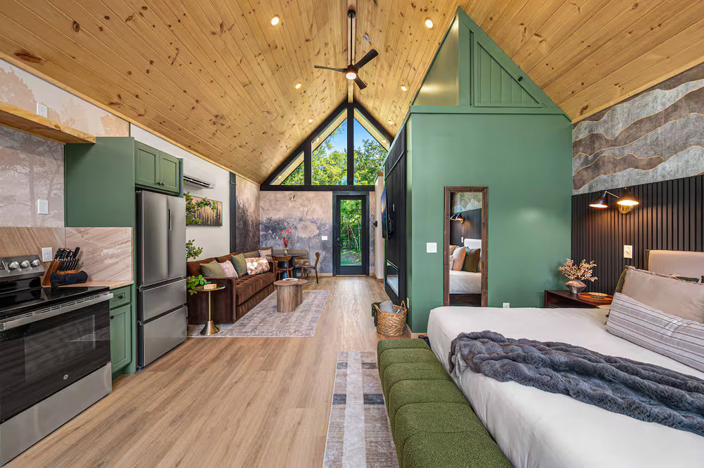 The Smokies Pond Haus